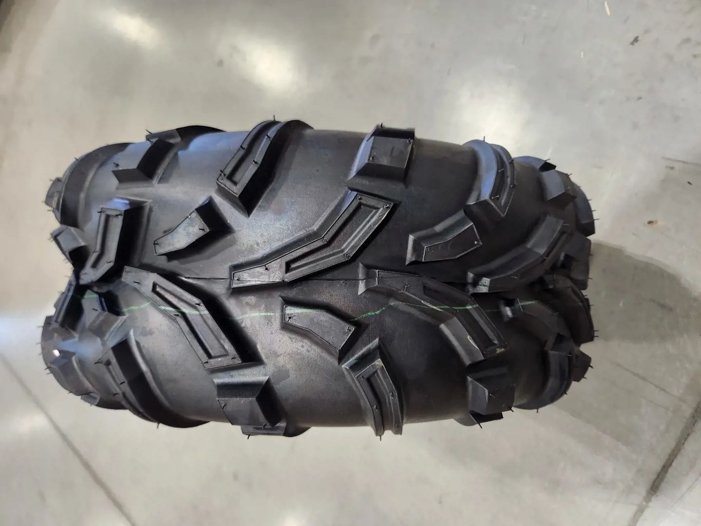 Image 3 for #K7561-19120 TIRE, 25X10-12 A