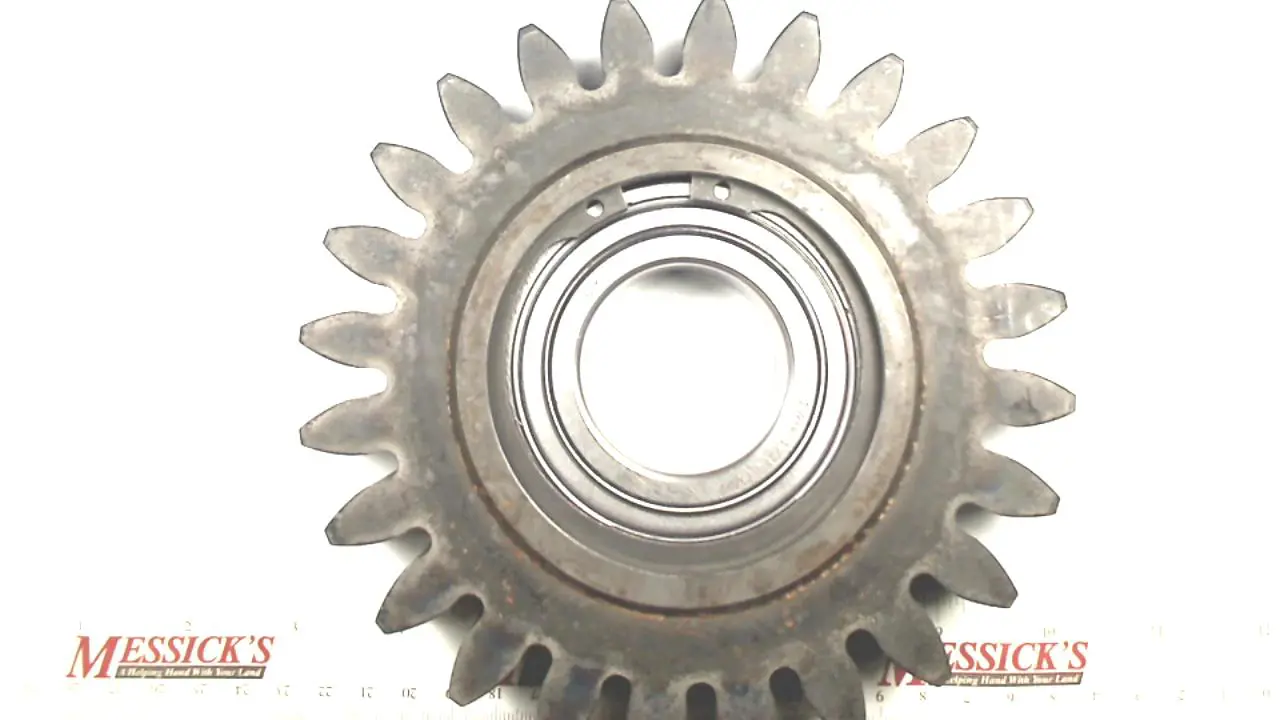 New Holland #86587823 GEAR, IDLER