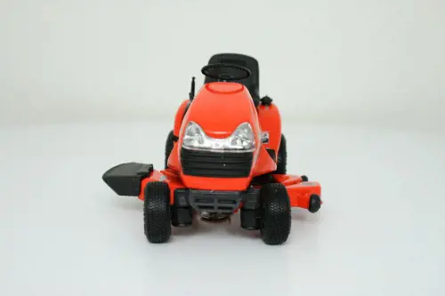 Image 13 for #70000-00356 Kubota T1870 Riding Mower - 1:24th Scale
