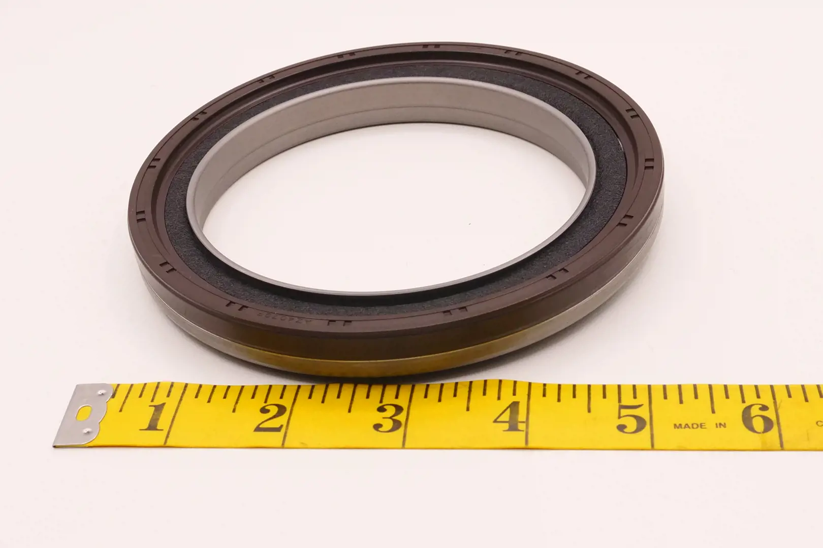 New Front and Rear Oil Seal for Kubota D722 D782 Z482 D902 Z602 Engine