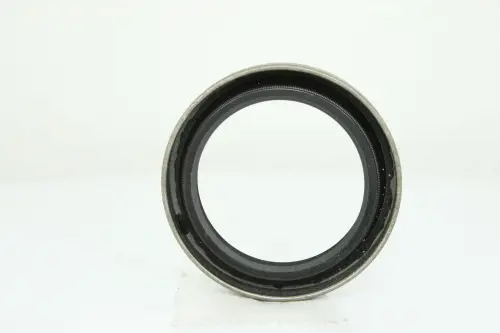 Image 9 for #225615 17270 OIL SEAL