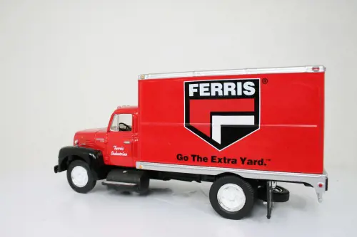 Image 2 for #19-3832 1:34 Ferris 1957 International R-190 Dry Goods Van