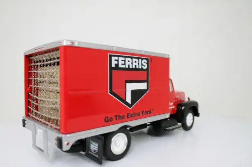 Image 7 for #19-3832 1:34 Ferris 1957 International R-190 Dry Goods Van