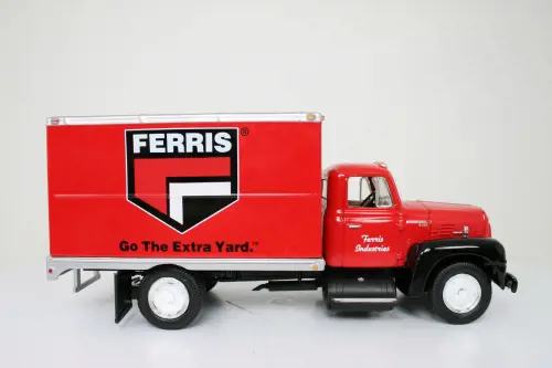 Image 9 for #19-3832 1:34 Ferris 1957 International R-190 Dry Goods Van