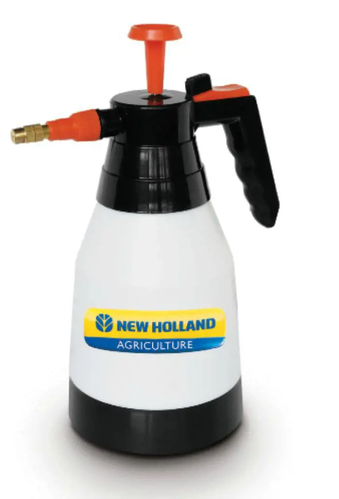 Image 1 for #MN90702001 NEW HOLLAND Handheld Sprayers 1 Liter